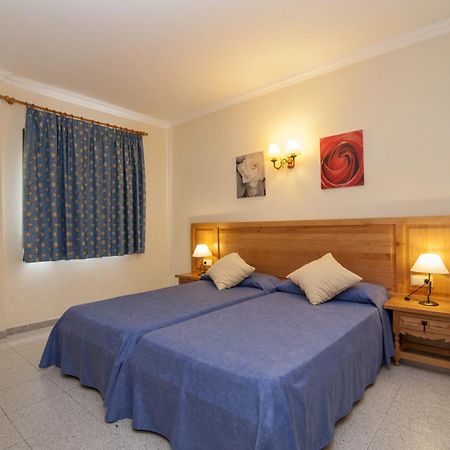 Casa Luis Apartments Santa Eularia des Riu Room photo