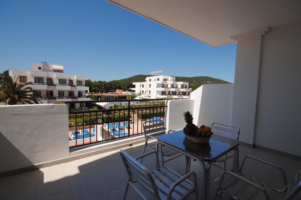 Casa Luis Apartments Santa Eularia des Riu Room photo